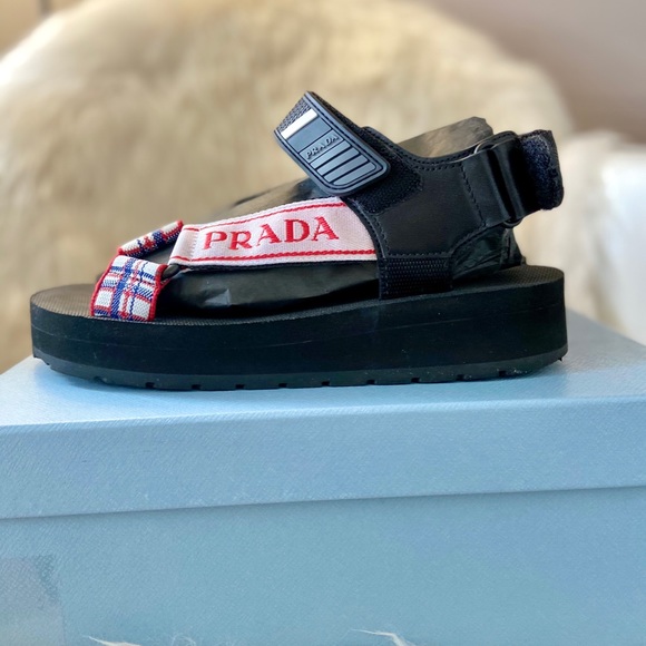prada tevas